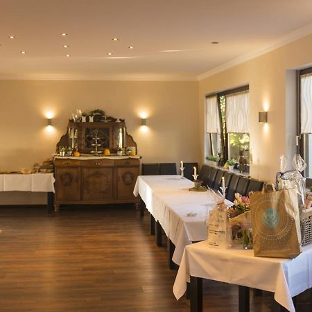 Hotel Restaurant Haesfeld Überherrn Exterior foto